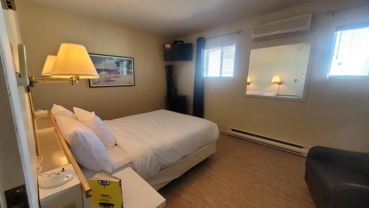 Hotel Aquamer Carleton-sur-Mer Eksteriør billede