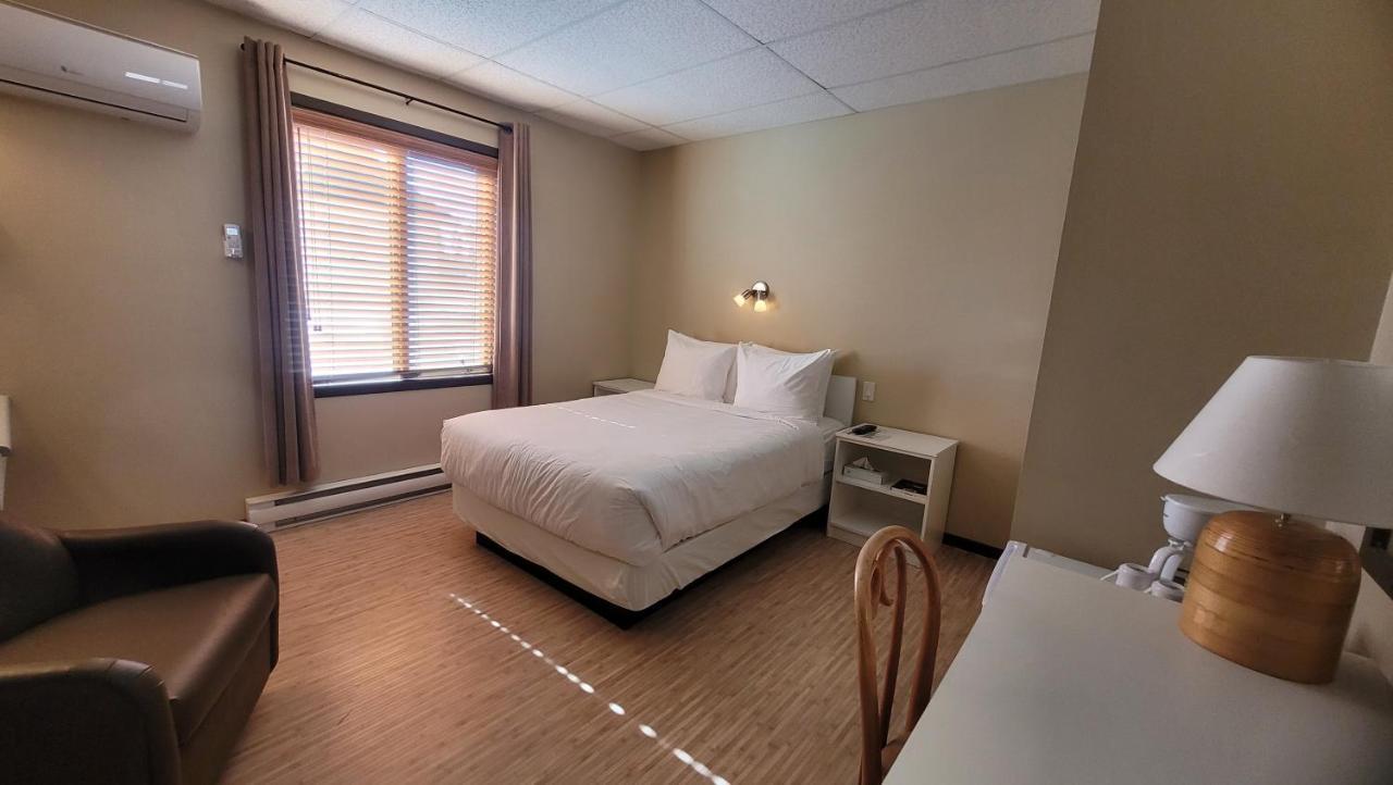 Hotel Aquamer Carleton-sur-Mer Eksteriør billede